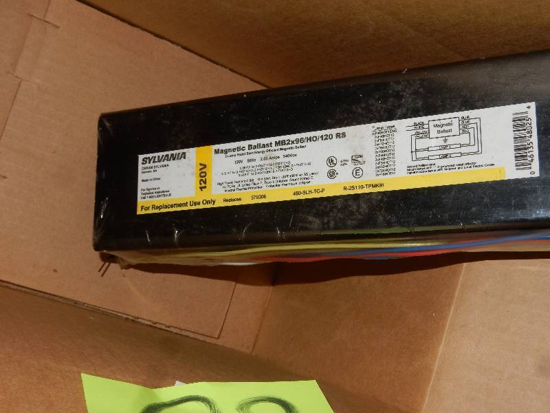 lot 93 image: 4 Ballasts.. New.. See printed description.