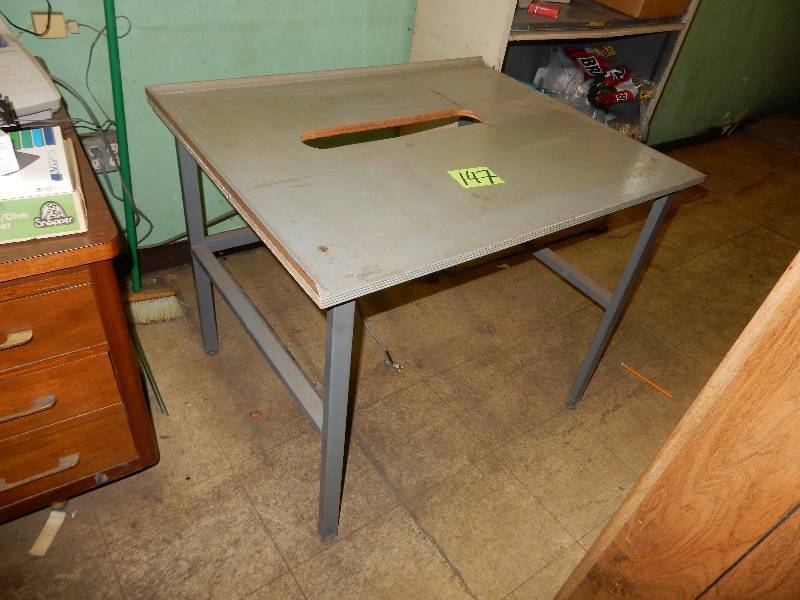 lot 147A image: Heavy Metal Table with computer paper slot