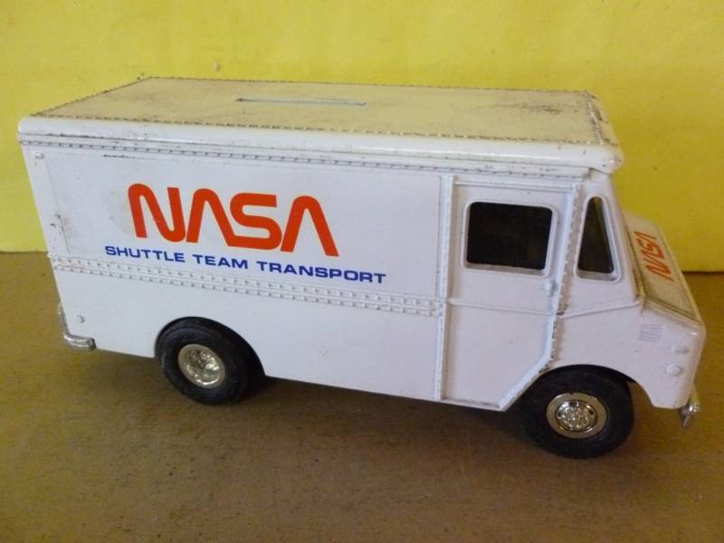 Ertl Truck Coin Bank