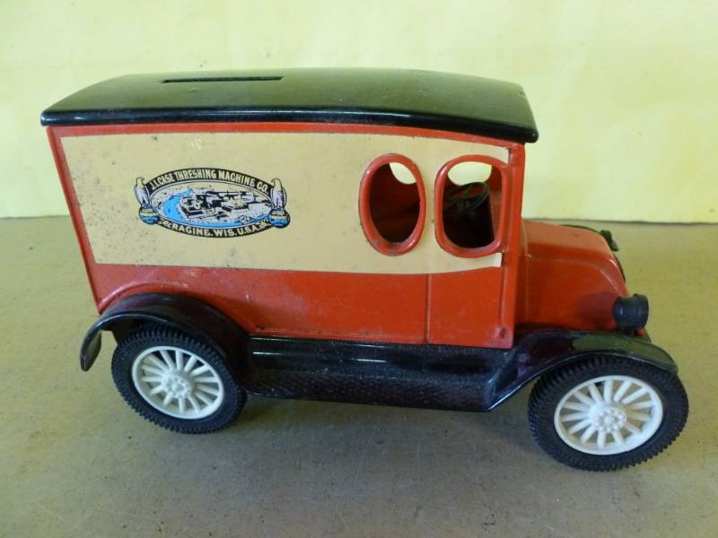 Ertl Truck Coin Bank