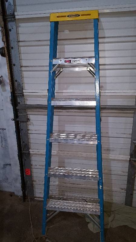 6 foot fiberglass Ladder
