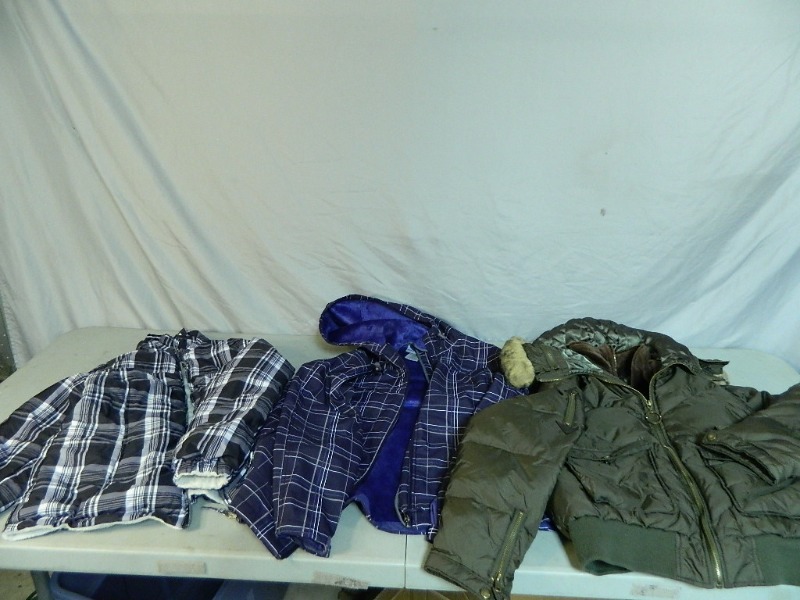 lot 115 image: 3 WomensTeen Jackets