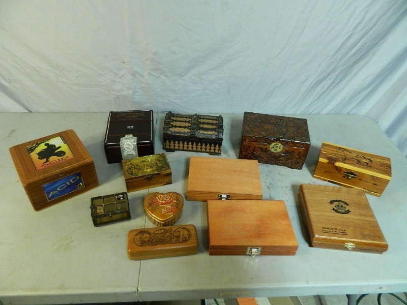 lot 17 image: Wood Boxes, Cigar Boxes, Etc