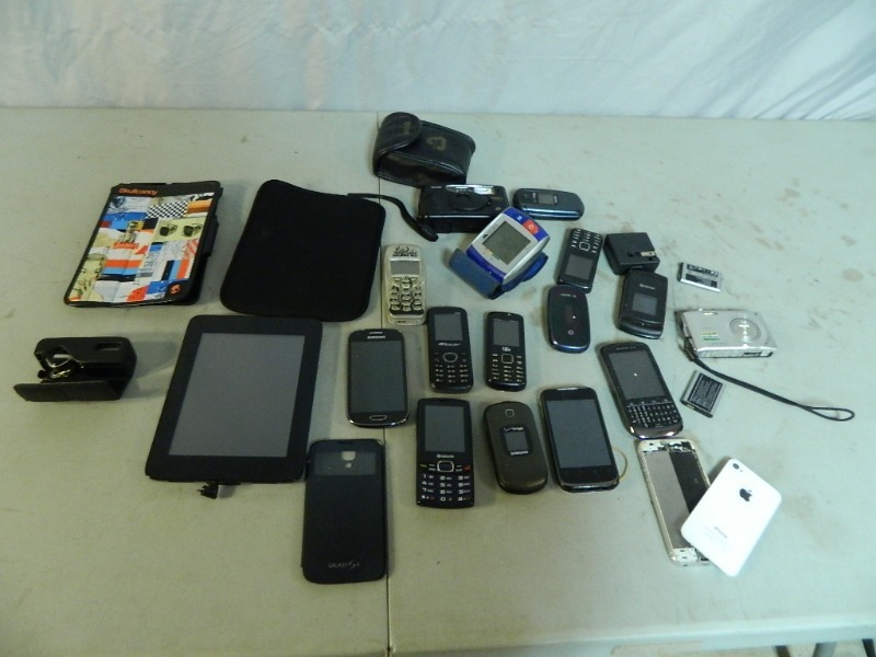 lot 45 image: Cellphones, Blue Tooth, Tablet, and More