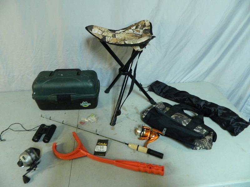 lot 51 image: Fishing Items
