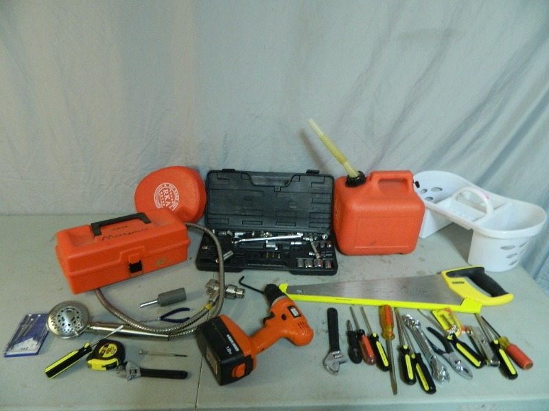lot 53 image: Tools, Showerhead, Etc