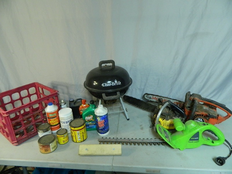 lot 71 image: Chainsaws, Grill, and More