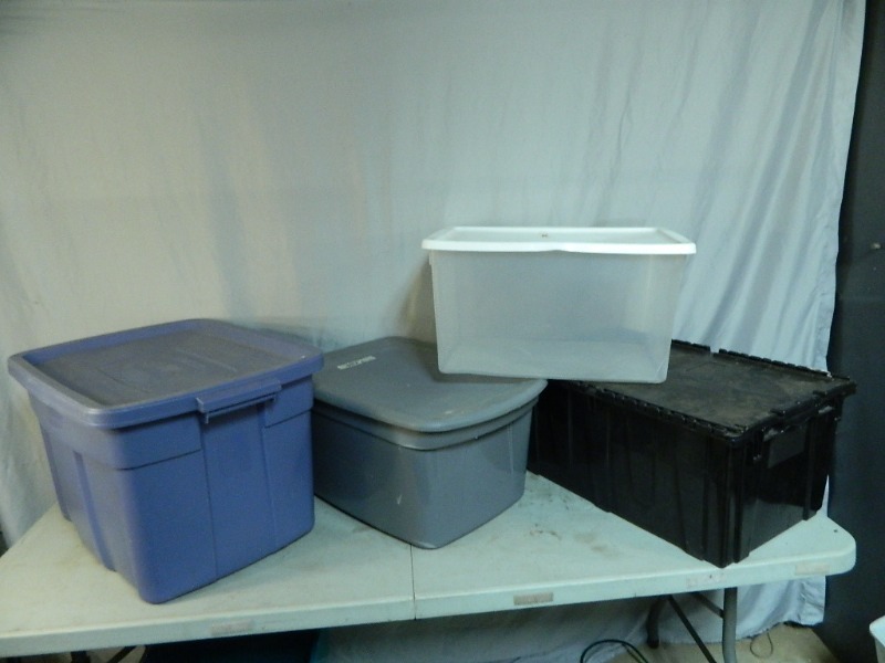 lot 82 image: 4 Totes with Lids