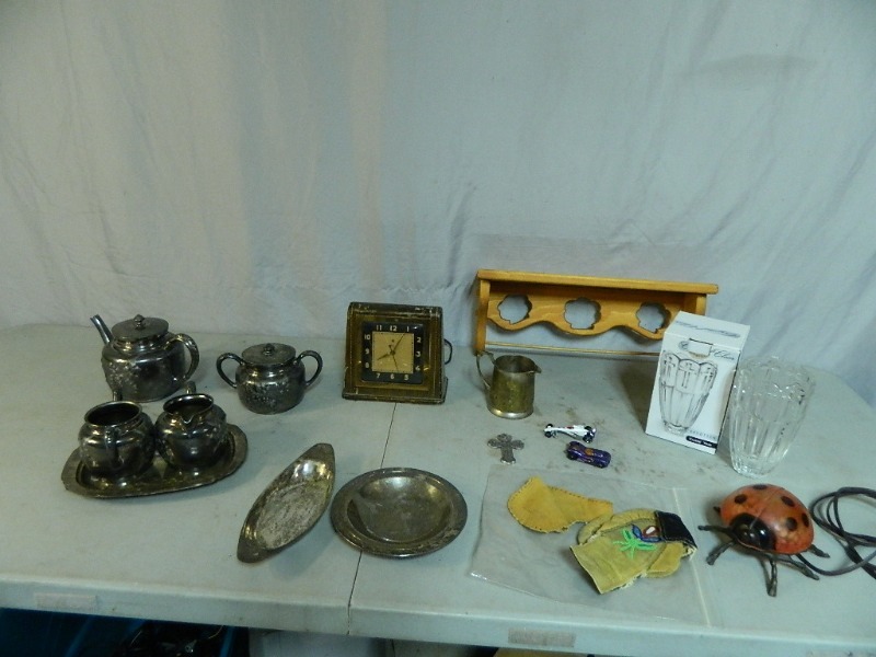 lot 130 image: Collectibles and More