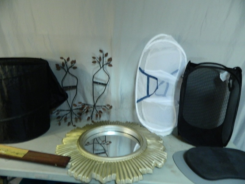 lot 137 image: Home Decor and More