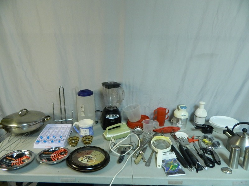 lot 145 image: Blender, Hand Mixer, Chopper, and More