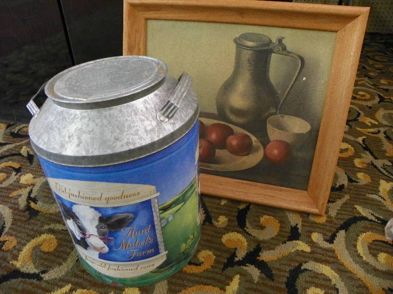 Tin can and Picture