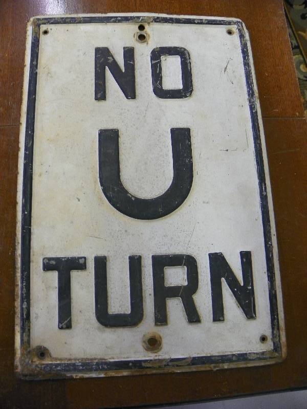 Street Sign NO U TURN