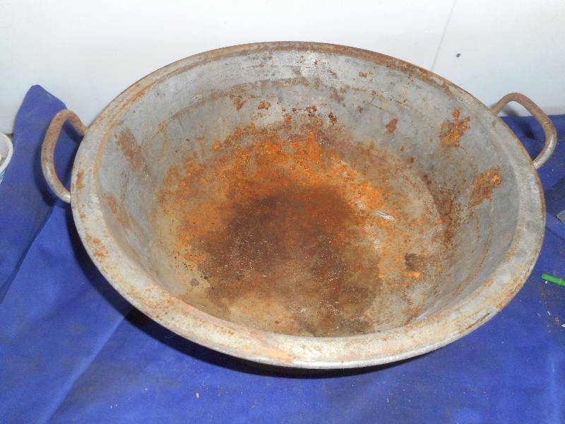 VINTAGE STEEL KETTLE AND LID