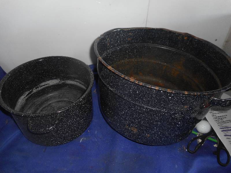2 ENAMAL COOKERS