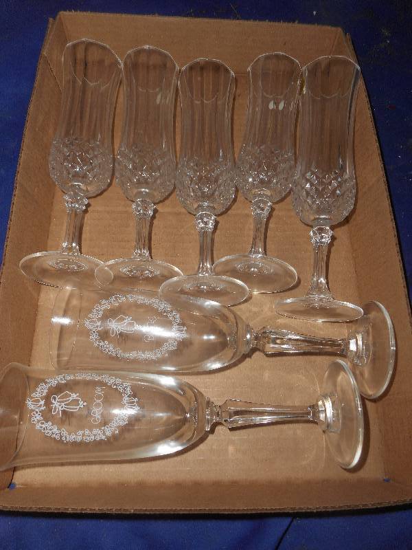 CRYSTAL WINE GLASSES