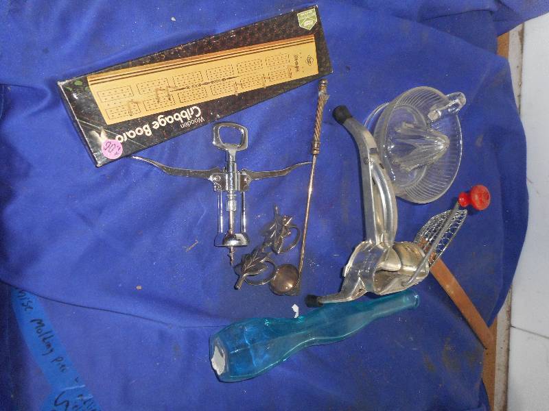 VINTAGE COLLECTIBLES