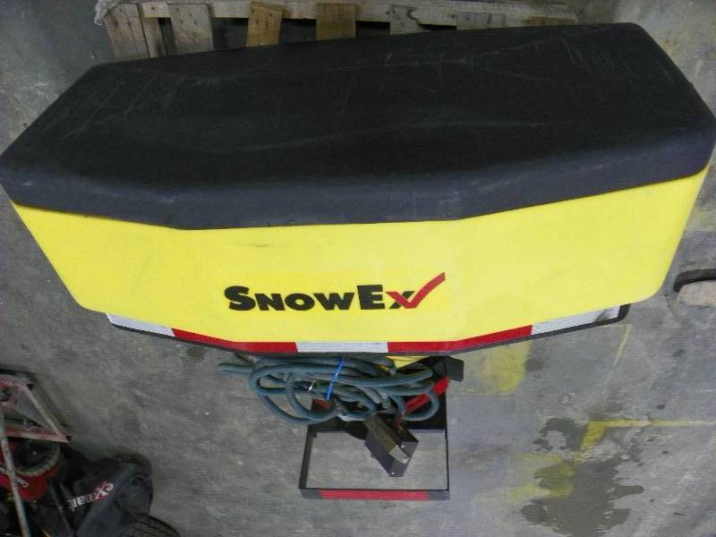 lot 109 image: SNOWEX SALTER