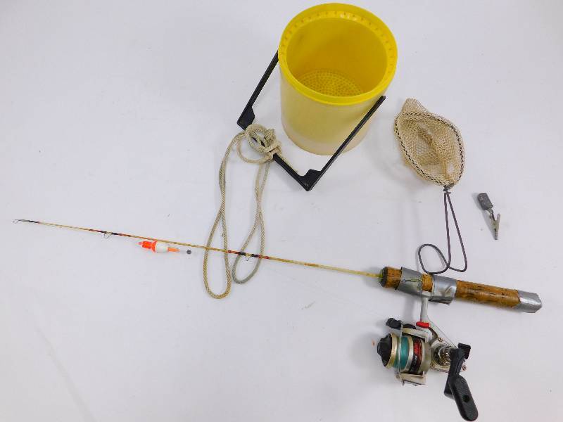 Ice Fishing Rod & Reel and Minnow Bucket