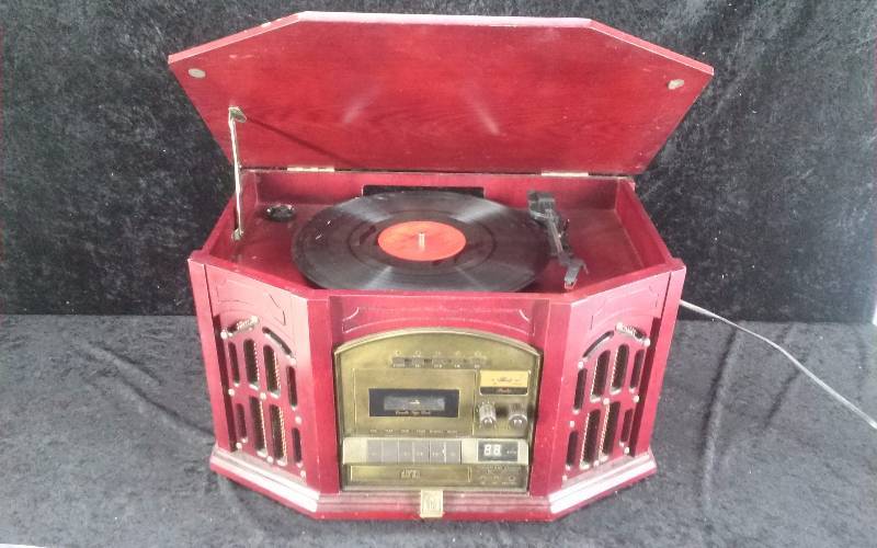 Thomas Phonograph, Radio, CD Player