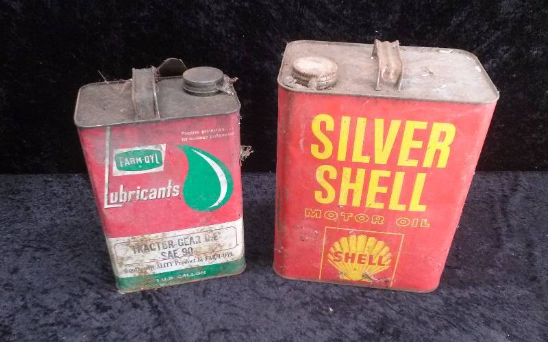 Lot - SHELL & FarmOyl Oil Cans
