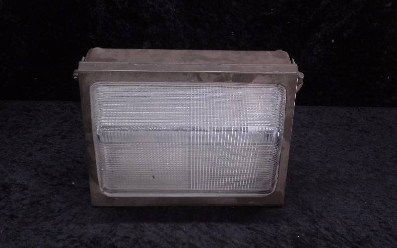 Flood Light, 9x14x17