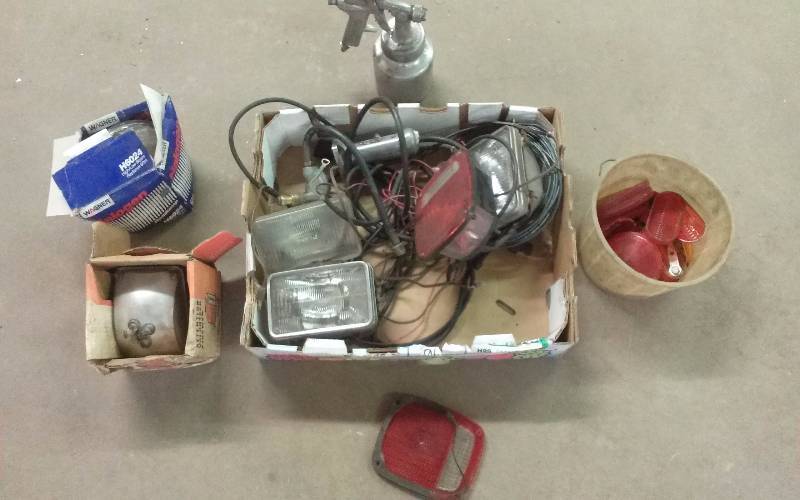 Lot - Misc Lights, Lens, Sprayer