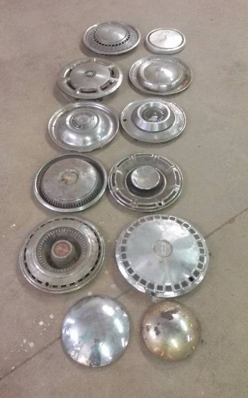 Lot - Misc Auto Wheel Hubcaps
