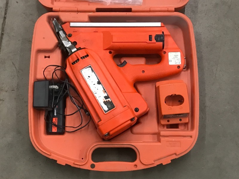 lot 21 image: Paslode Framing Nailer
