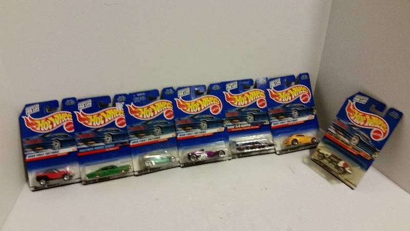 lot 15 image: Lot of (7) Hot Wheels Cars - See Pictures and Description for Details