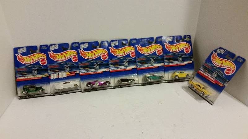 lot 20 image: Lot of (7) Hot Wheels Cars - See Pictures and Description for Details