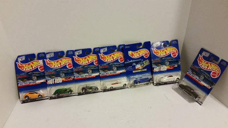 lot 9 image: Lot of (7) Hot Wheels Cars - See Pictures and Description for Details