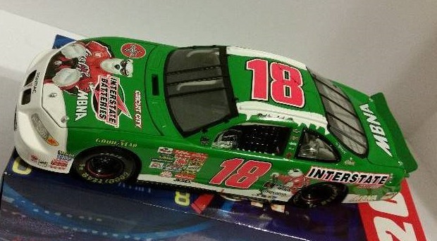 lot 1 image: 2001 Action Racing Collectibles 118th Scale #18 Bobby Labonte Interstate Batteries - Coca Cola 2001 Pontiac Grand Prix