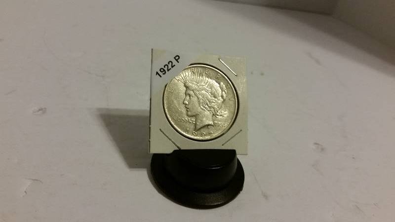 lot 92 image: 1922 P (Philadelphia Mint) Silver Peace Dollar - 90% Silver 10% Copper - Carded and Labelled