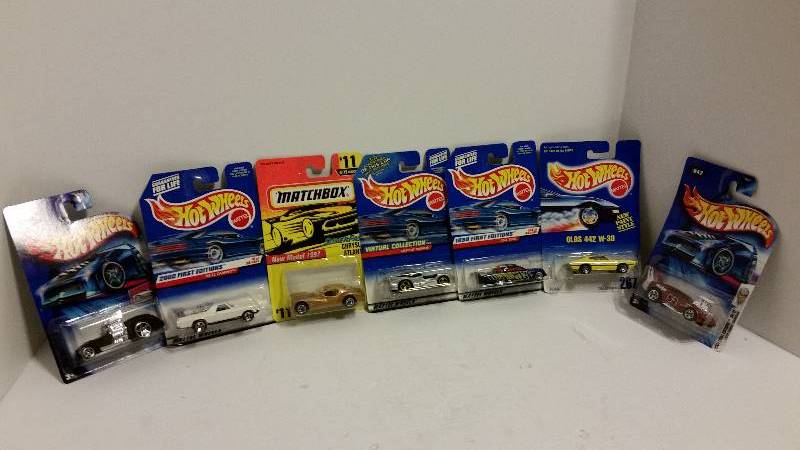 lot 60 image: NICE Lot of (7) Hot Wheels Collectors Series and First Editions Cars in Original Packaging - 1998 - 2004 - See Pictures