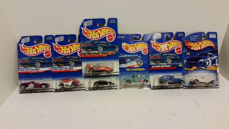 lot 115 image: Lot of (7) Hot Wheels Collectors Series and First Editions from the late 90s and early Millenium - See Pictures - In Original Packaging