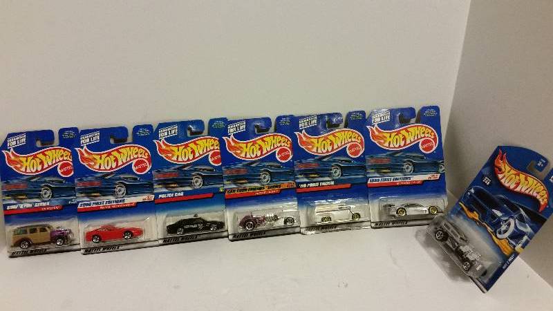 lot 107 image: Lot of (7) Hot Wheels Collectors Series and First Editions from the late 90s and early Millenium - See Pictures - In Original Packaging