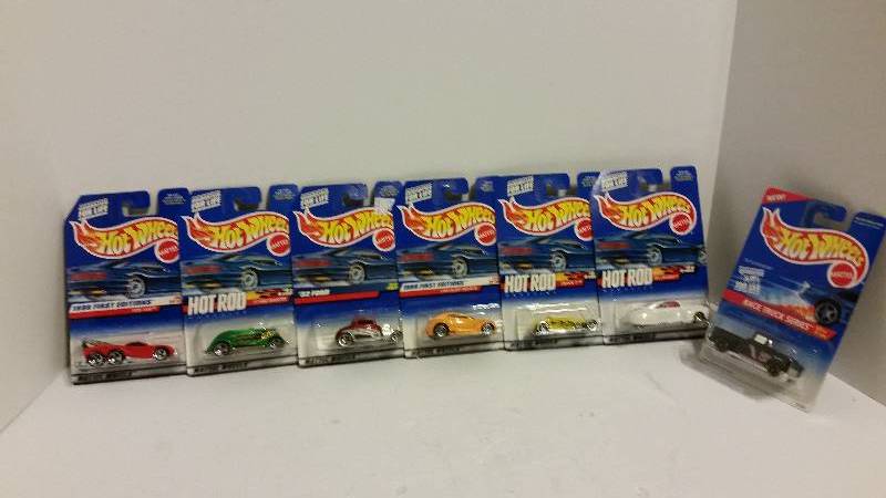 lot 104 image: Lot of (7) Hot Wheels Collectors Series and First Editions from the late 90s and early Millenium - See Pictures - In Original Packaging