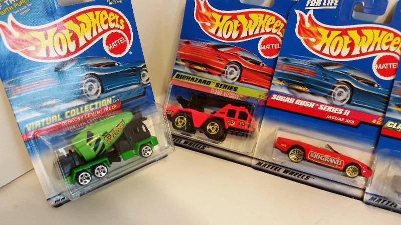 lot 130 image: Lot of (7) Hot Wheels Collectors Series and First Editions from the late 90s and early Millenium - See Pictures - In Original Packaging