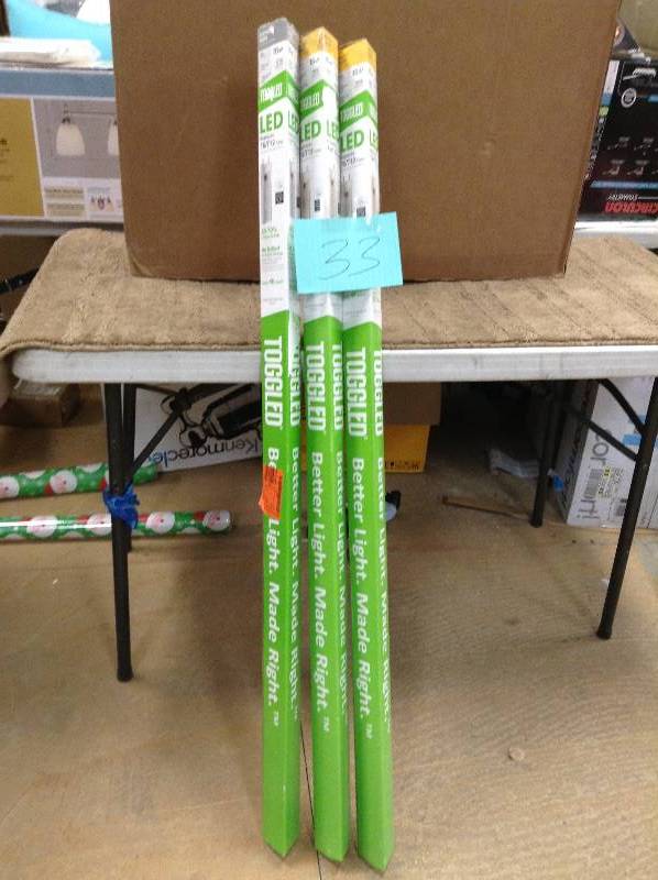 lot 33 image: Lot of 3 - 48 In. T8 16-Watt Cool White Linear LED Tube Light Bulb