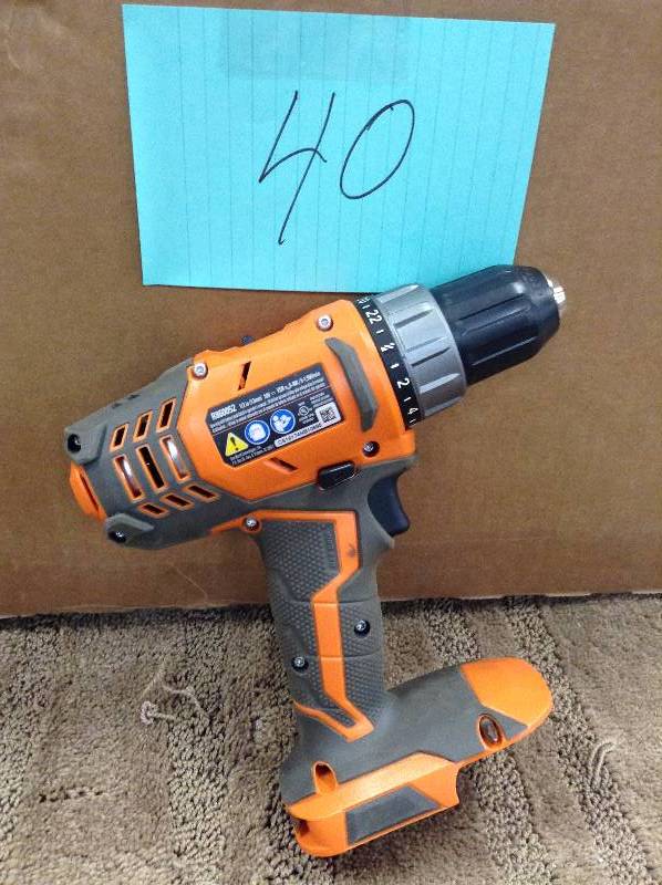 lot 40 image: RIDGID R860052 18-Volt Lithium-Ion 12 in. Cordless Compact Drill