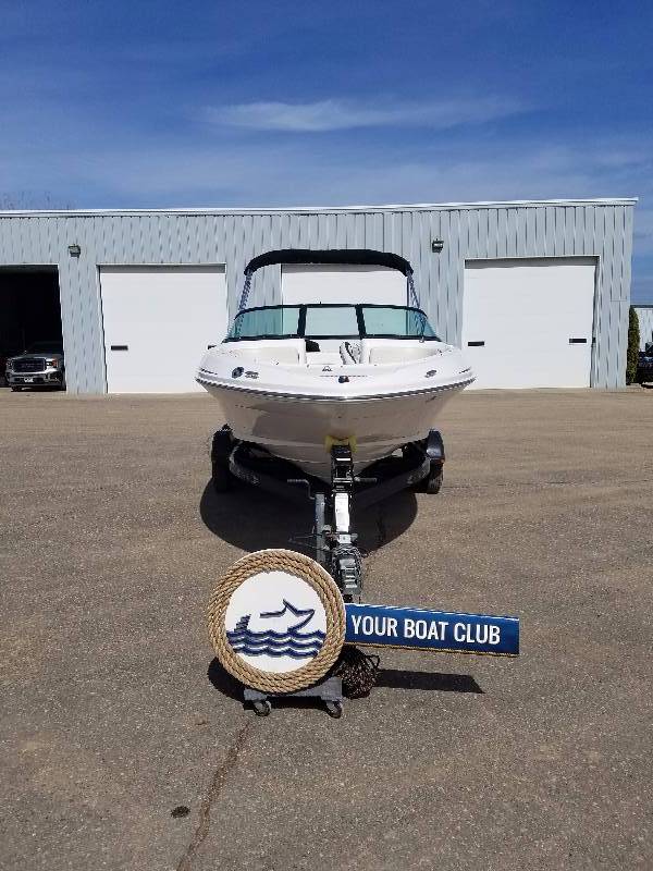 lot 20 image: 2012 Sea Ray 205 Sport w Trailer #8451