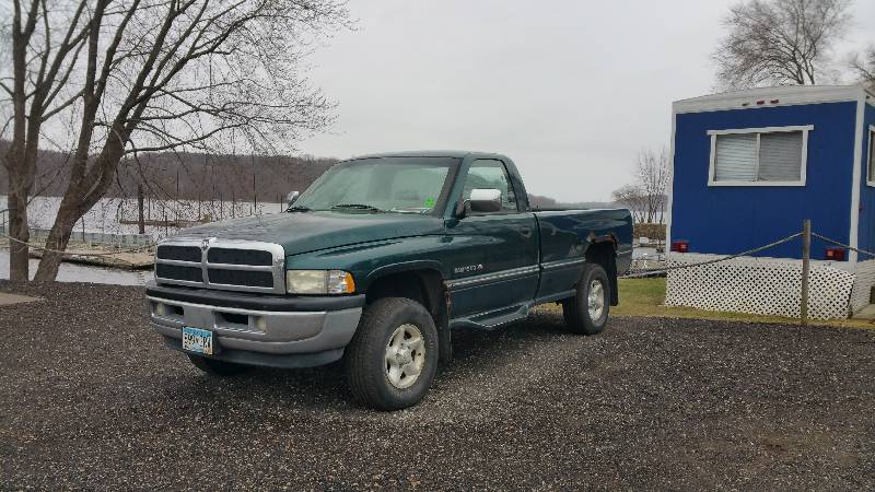 lot 34 image: Dodge Pickup 1997