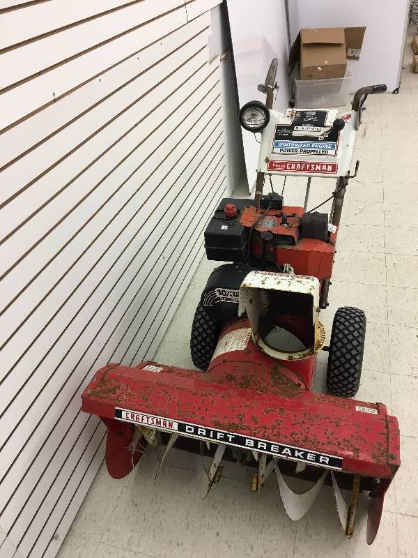lot 20 image: craftsman 10 hp 32 inch snowblower