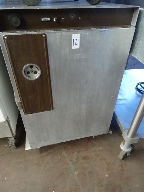 lot 12 image: Heat and hold cabinet. 120 volt on ...