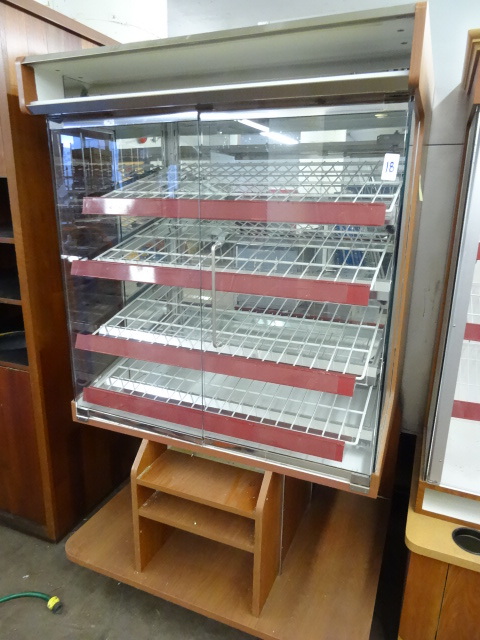 lot 18 image: Lighted bakery display cabinet. 2 f...