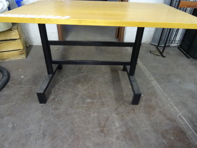 lot 31 image: Metal table base. 3 piece. You asse...