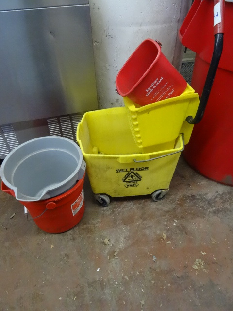 lot 44 image: Mop bucket and wringer. 3 plastic b...