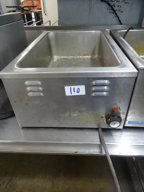 lot 110 image: Full size electric food warmer. 120...