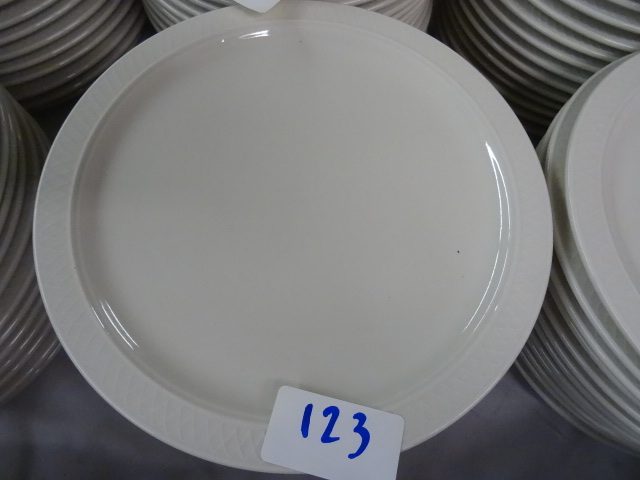 lot 123 image: Homer Laughlin plates. Great shape....